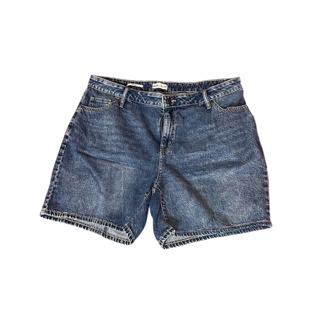 Ava & Viv Medium Wash Denim Jean Shorts